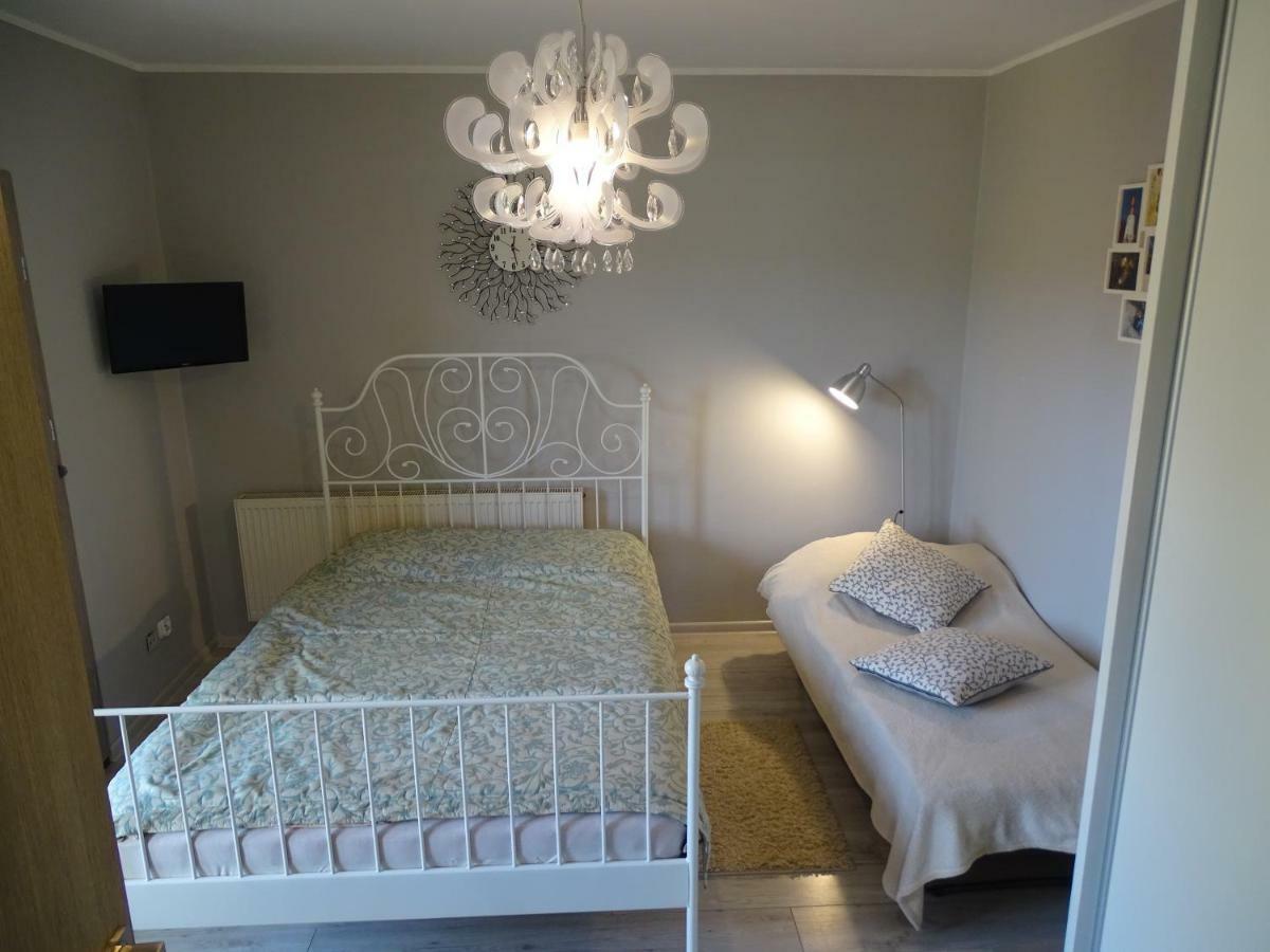 Anna Apartment Czarny Mlyn ภายนอก รูปภาพ